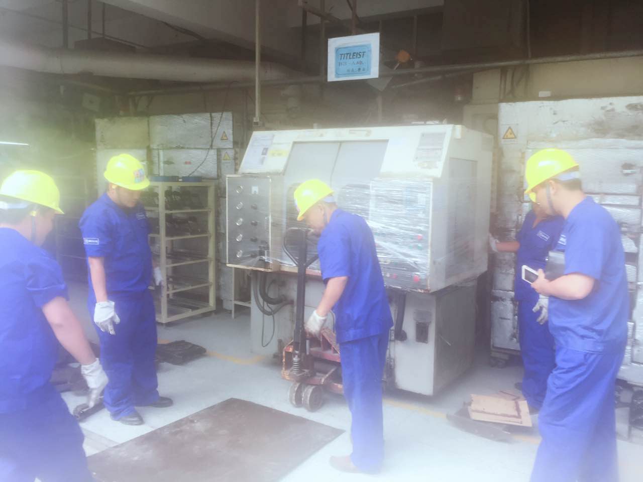 深圳搬家公司搬家一般派几个搬家师傅？