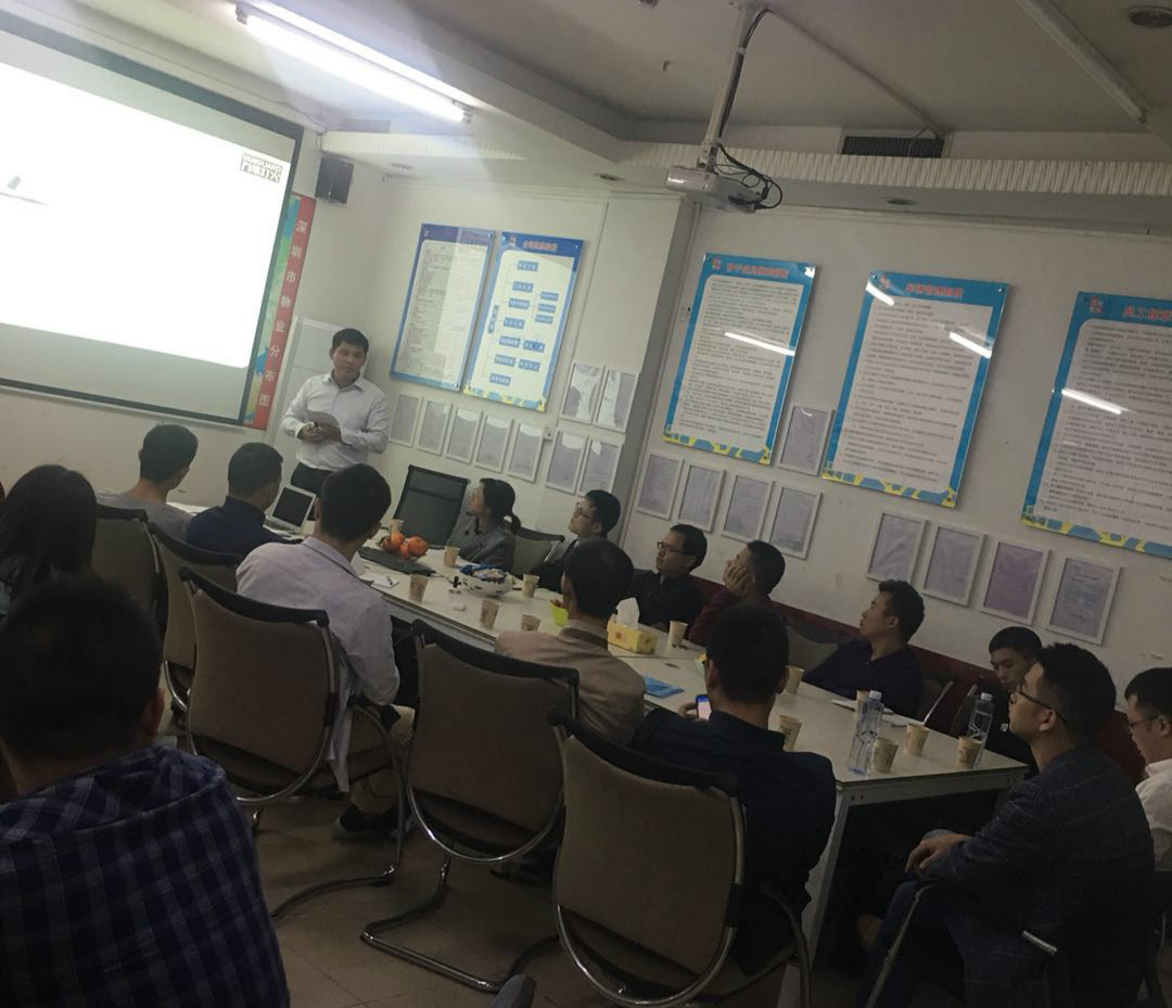 深圳搬家公司蓝狮娱乐第二期招聘大会现场